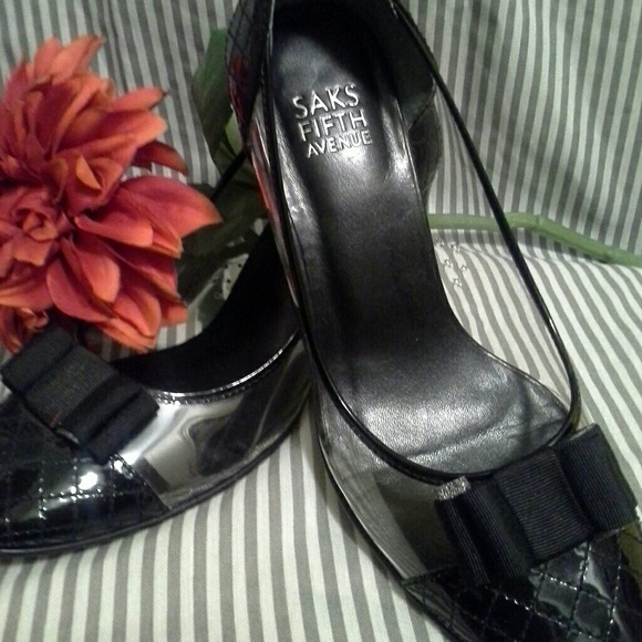 Saks Fifth Avenue Shoes - Beautiful patin leather shoes by Saks Fifth Avenue
